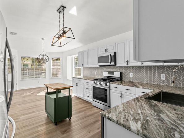 4517 Corran Ferry LOOP, Austin TX 78749