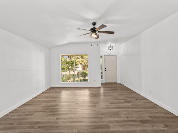 4517 Corran Ferry LOOP, Austin TX 78749