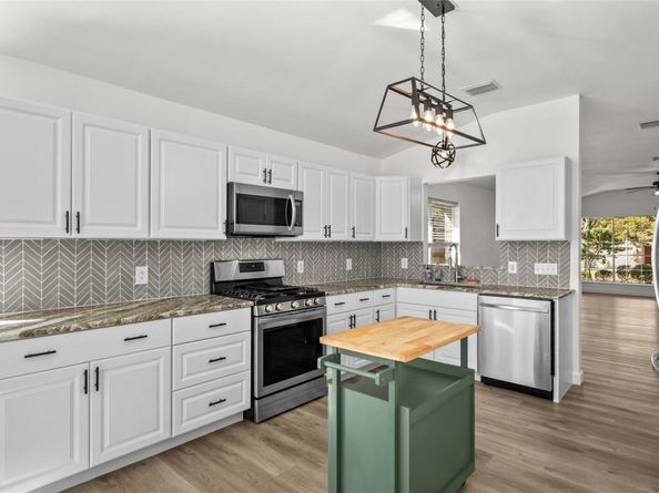 4517 Corran Ferry LOOP, Austin TX 78749