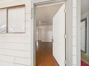 803 W 28th ST 202, Austin TX 78705