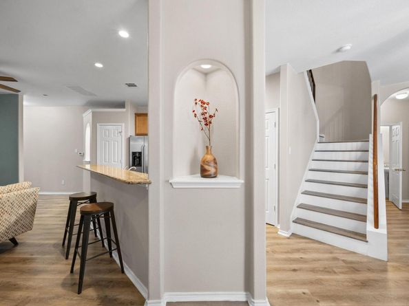 1310 W Parmer LN 9B, Austin TX 78727