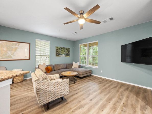 1310 W Parmer LN 9B, Austin TX 78727