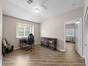 1310 W Parmer LN 9B, Austin TX 78727