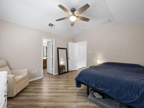 1310 W Parmer LN 9B, Austin TX 78727