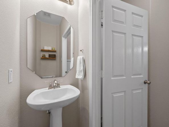 1310 W Parmer LN 9B, Austin TX 78727