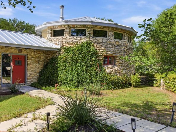 2003 Rabb RD, Austin TX 78704
