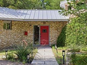 2003 Rabb RD, Austin TX 78704