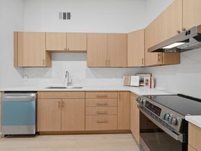 6804 Meadow RUN, Austin TX 78745