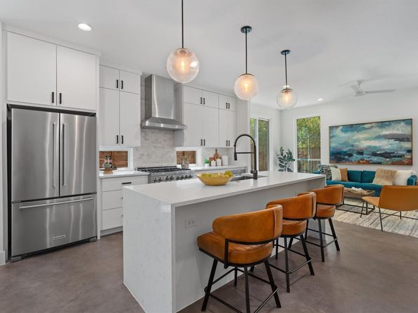 2200 La Casa DR, Austin TX 78704