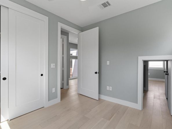 2200 La Casa DR, Austin TX 78704