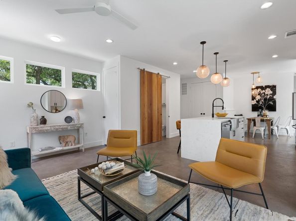 2200 La Casa DR, Austin TX 78704