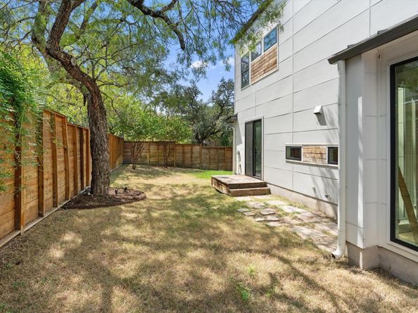 2200 La Casa DR, Austin TX 78704