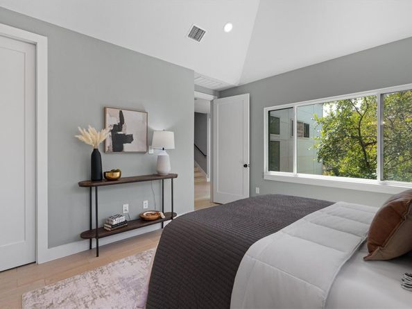 2200 La Casa DR, Austin TX 78704