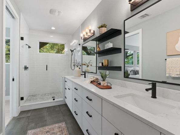 2200 La Casa DR, Austin TX 78704