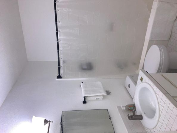 2302 E Side DR 30, Austin TX 78704