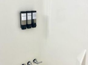 2302 E Side DR 30, Austin TX 78704