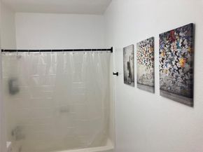 2302 E Side DR 30, Austin TX 78704