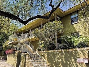 2302 E Side DR 30, Austin TX 78704