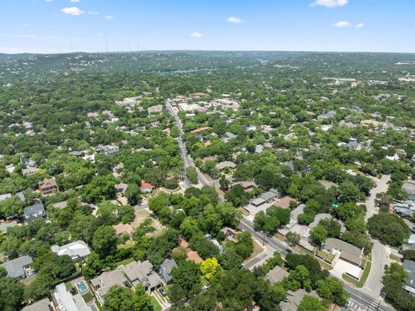 2004 Bremen ST, Austin TX 78703