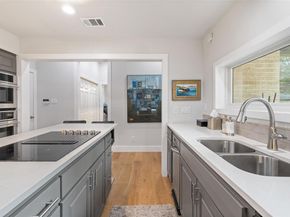 1615 Spyglass DR 4, Austin TX 78746