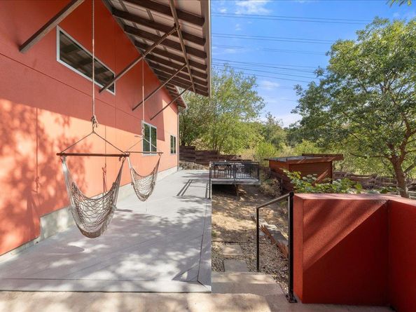 5301 Sendero Hills PKWY, Austin TX 78724