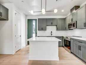 4127 E 12th ST 3, Austin TX 78721