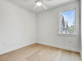 4127 E 12th ST 3, Austin TX 78721