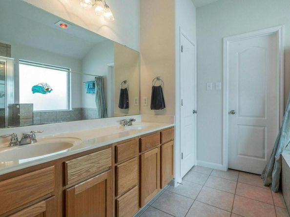 5013 Sendero Springs DR, Round Rock TX 78681
