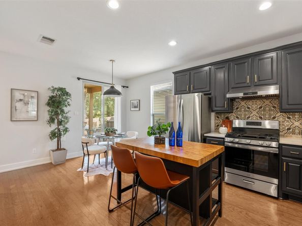 6020 Rutledge LN, Austin TX 78745