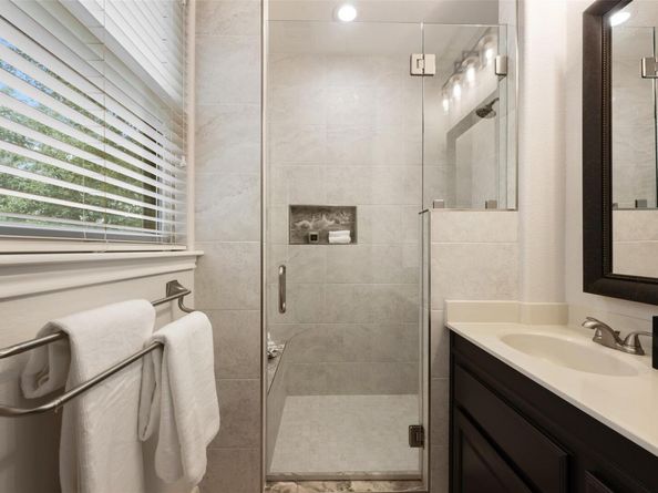 6020 Rutledge LN, Austin TX 78745