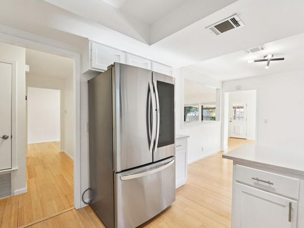 10229 Missel Thrush DR, Austin TX 78750