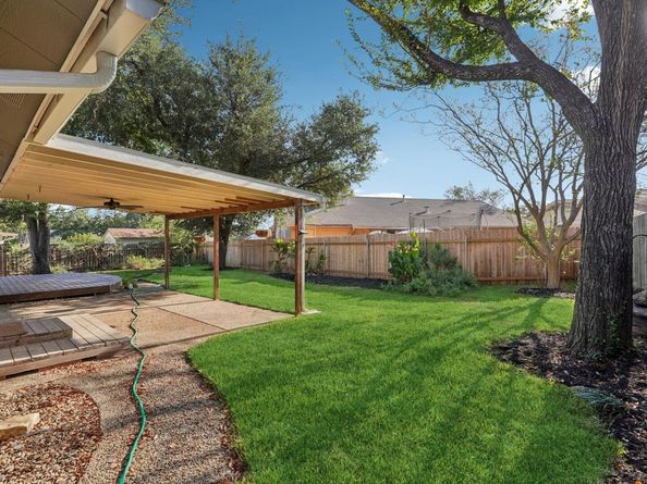 10229 Missel Thrush DR, Austin TX 78750