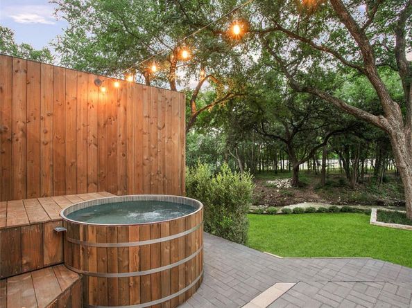 2107 Thornton RD A, Austin TX 78704