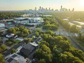 2107 Thornton RD A, Austin TX 78704