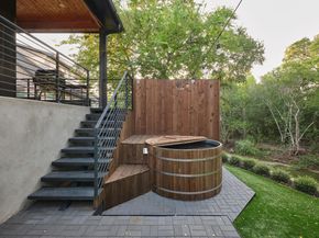 2107 Thornton RD A, Austin TX 78704
