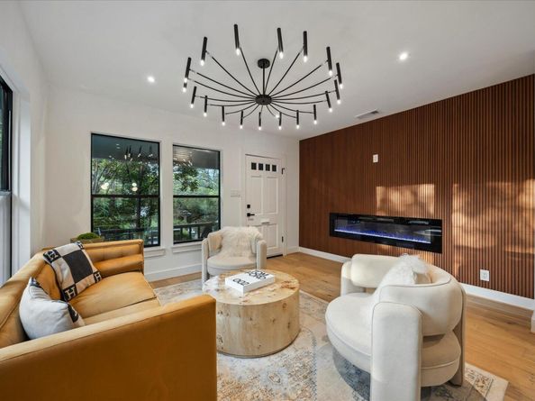 1121 Reagan TER, Austin TX 78704