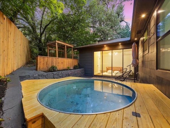 1121 Reagan TER, Austin TX 78704