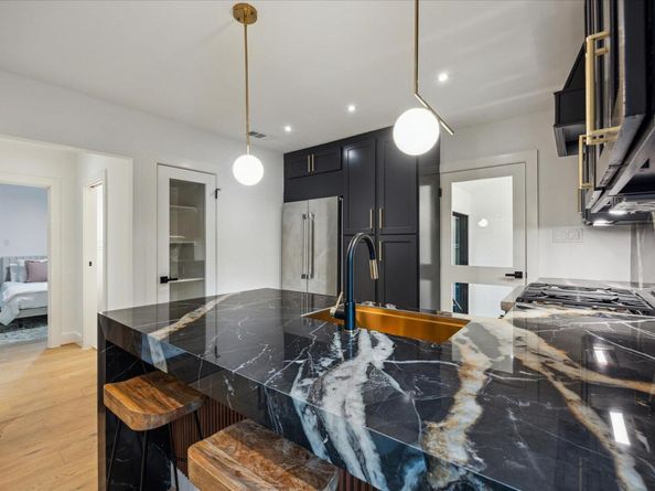 1121 Reagan TER, Austin TX 78704