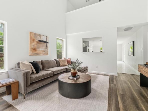 11207 Canterbury Tales LN, Austin TX 78748