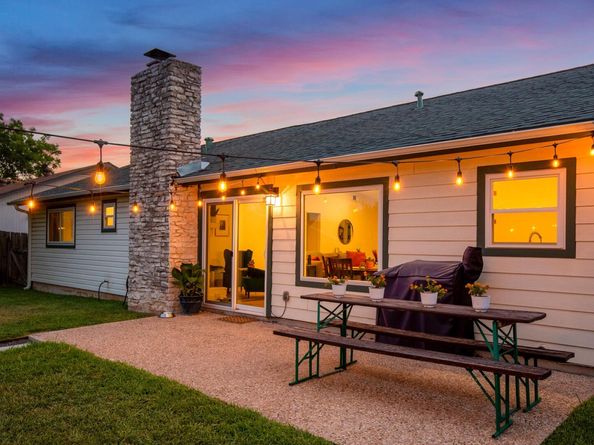 8907 Hunters TRCE, Austin TX 78758