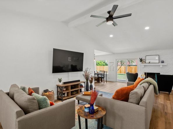 8907 Hunters TRCE, Austin TX 78758