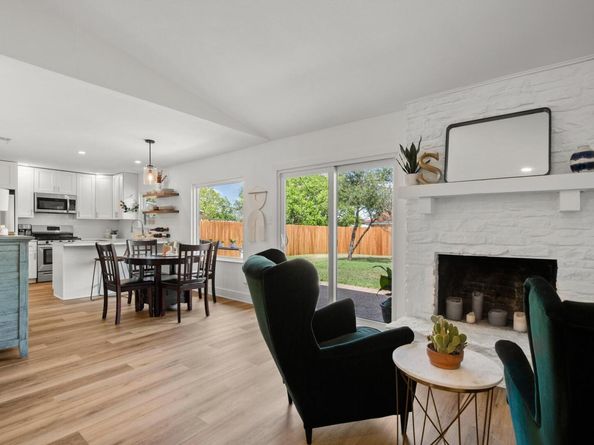 8907 Hunters TRCE, Austin TX 78758