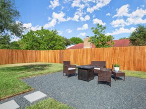 8907 Hunters TRCE, Austin TX 78758