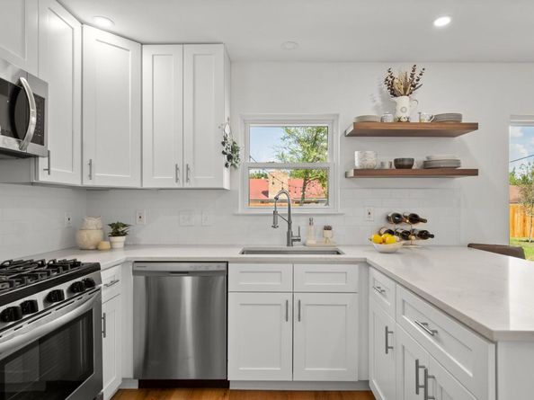 8907 Hunters TRCE, Austin TX 78758
