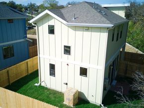 2608 Bristol DR B, Austin TX 78723