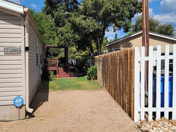 21306 Choctaw CV, Lago Vista TX 78645