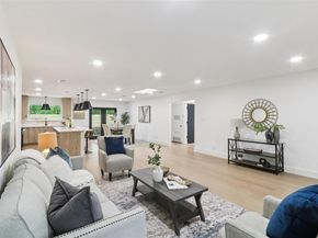 2322 Westoak DR, Austin TX 78704