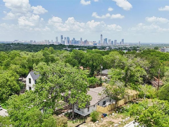 2322 Westoak DR, Austin TX 78704