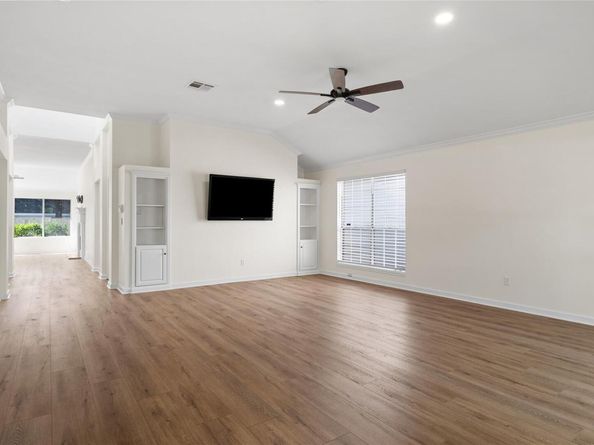 1202 Deer Grove DR, Cedar Park TX 78613