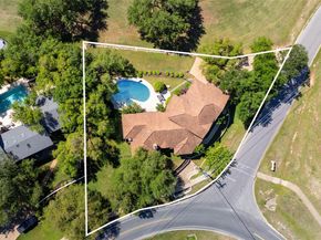 402 Zephyr ST, Lakeway TX 78734